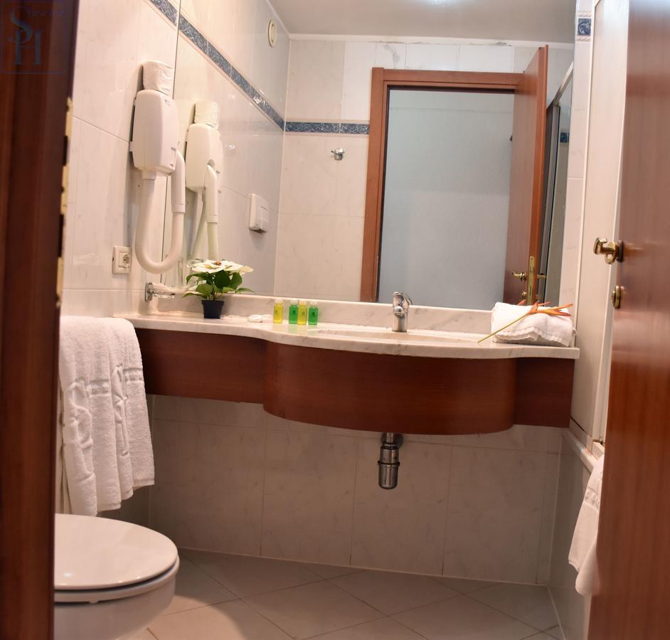 Hotel Splendid Ουαγκαντουγκού Εξωτερικό φωτογραφία