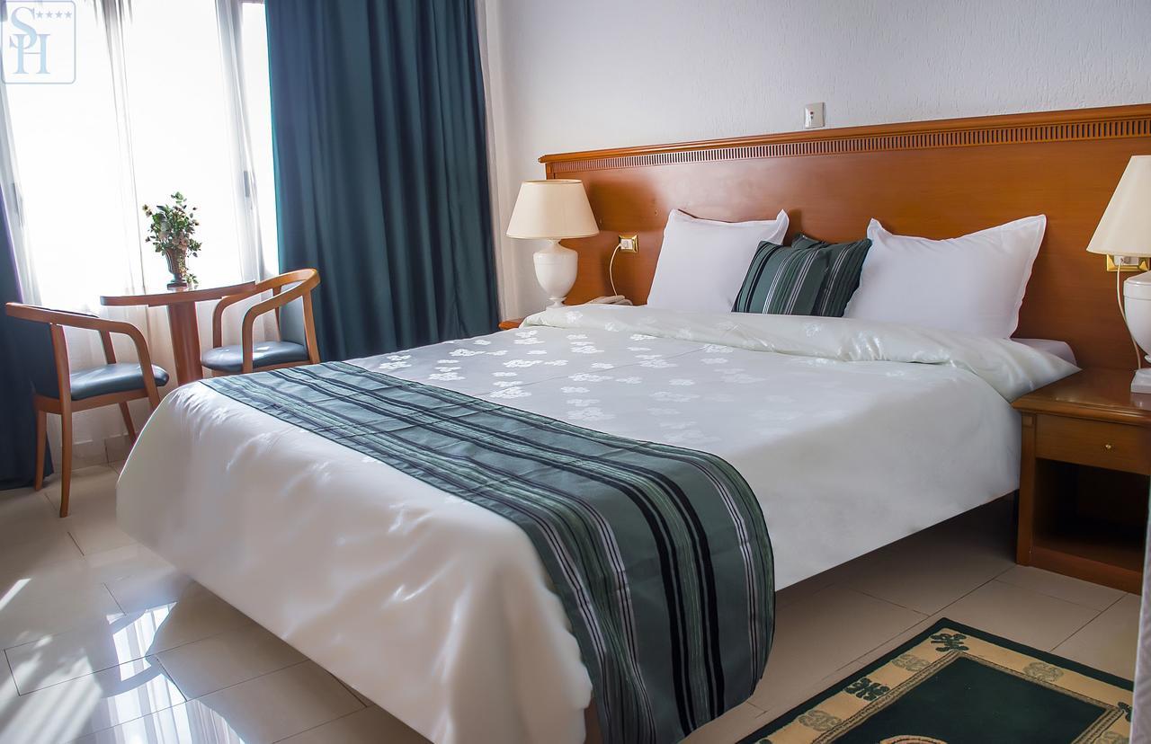 Hotel Splendid Ουαγκαντουγκού Εξωτερικό φωτογραφία